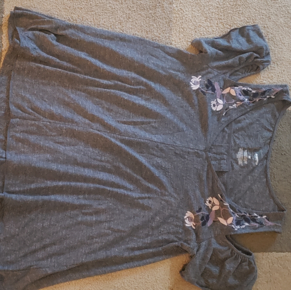 Open shoulder top